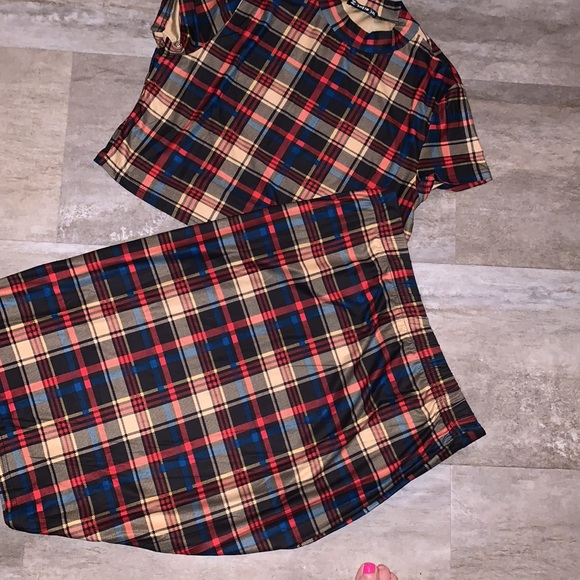 🌹2 PC SKIRT SET 🌹 - Picture 7 of 8